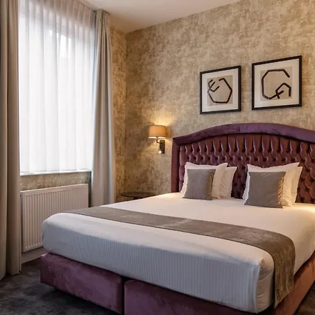 Dukes' Academie Hotel 4*