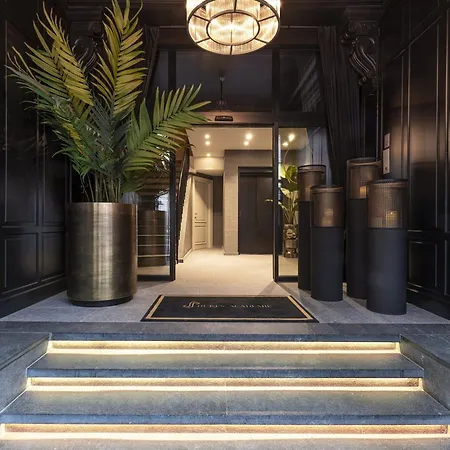 Dukes' Academie Hotel 4*