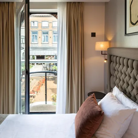 Dukes' Academie Hotel