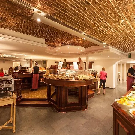 Dukes' Academie Hotel Brujas